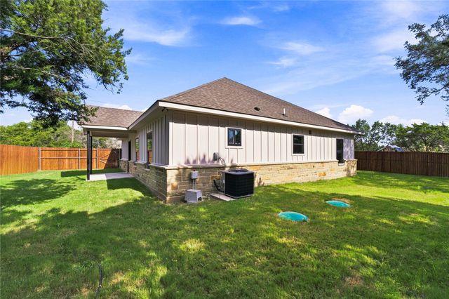 2515 Coyote Trail, Granbury, TX 76048