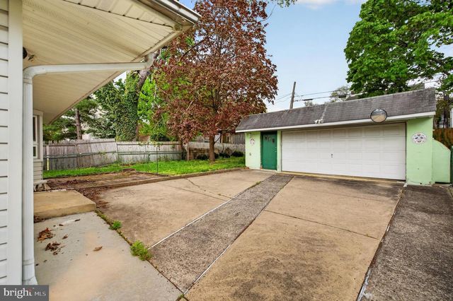 25 CHURCH ST, Willow Grove, PA 19090