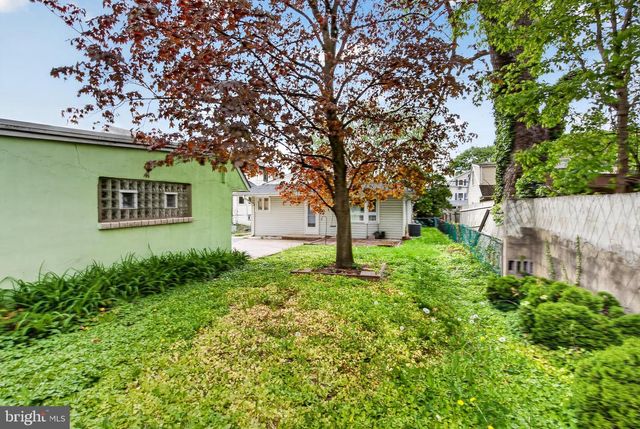 25 CHURCH ST, Willow Grove, PA 19090