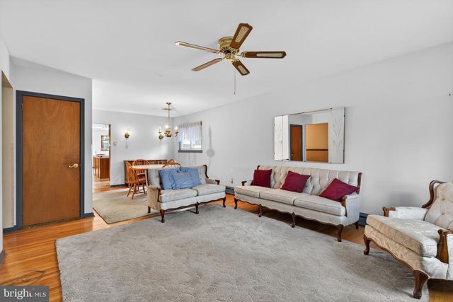 25 CHURCH ST, Willow Grove, PA 19090