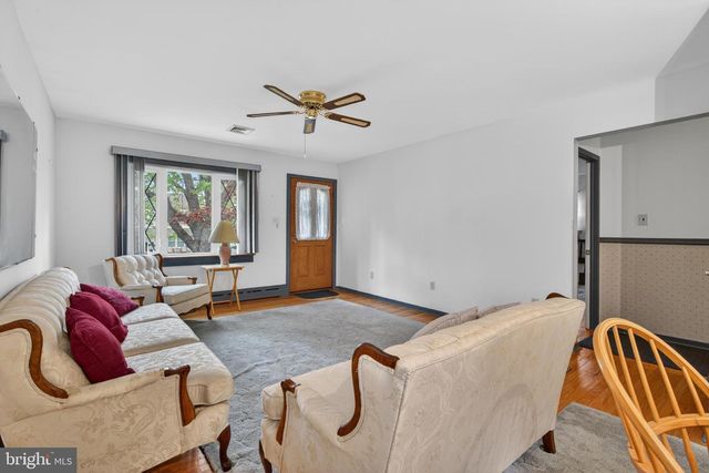 25 CHURCH ST, Willow Grove, PA 19090