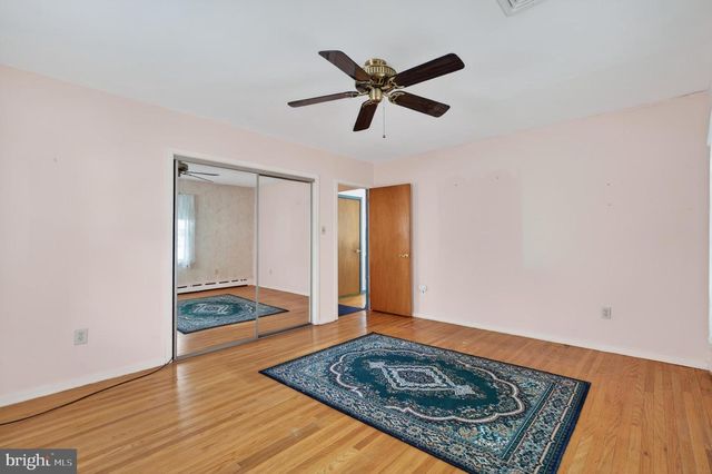 25 CHURCH ST, Willow Grove, PA 19090