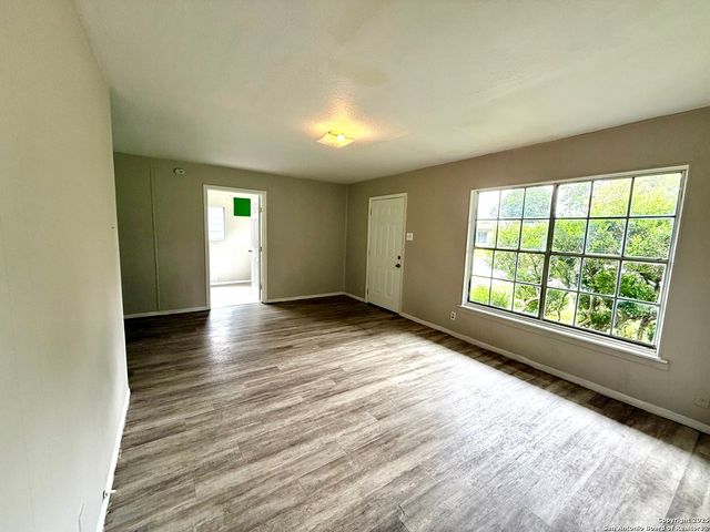 4318 Wild Oak, San Antonio, TX 78219