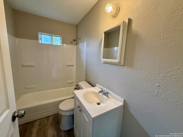 4318 Wild Oak, San Antonio, TX 78219