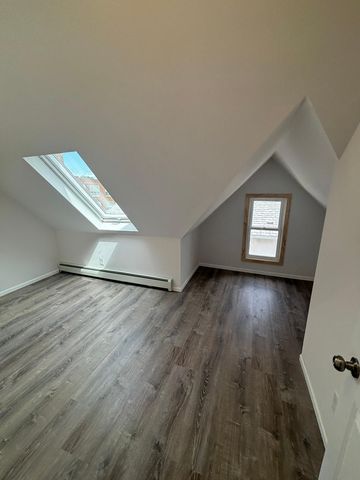 1609 4th Street NE, Minneapolis, MN 55413