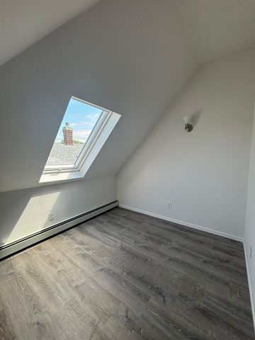 1609 4th Street NE, Minneapolis, MN 55413