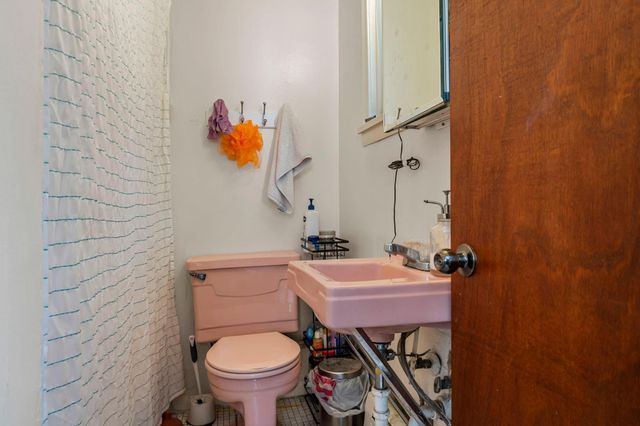 1609 4th Street NE, Minneapolis, MN 55413