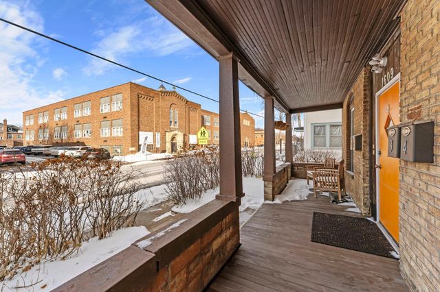 1609 4th Street NE, Minneapolis, MN 55413