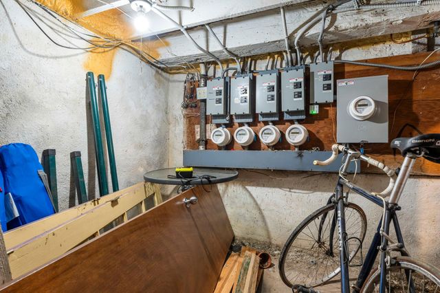 1609 4th Street NE, Minneapolis, MN 55413