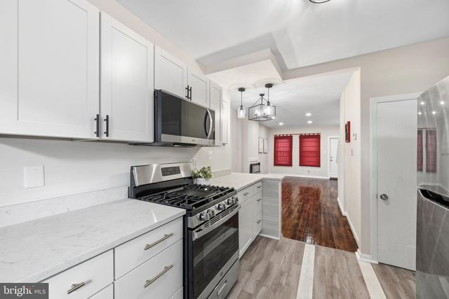 204 MIDDLESEX ST, Gloucester City, NJ 08030