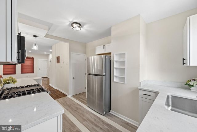 204 MIDDLESEX ST, Gloucester City, NJ 08030
