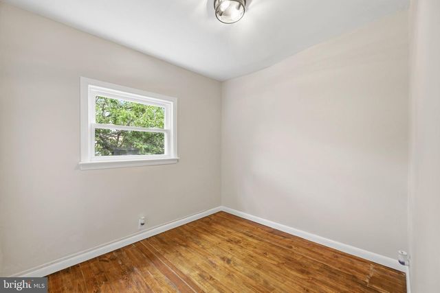 204 MIDDLESEX ST, Gloucester City, NJ 08030