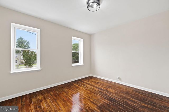 204 MIDDLESEX ST, Gloucester City, NJ 08030