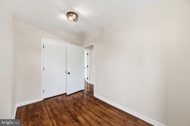 204 MIDDLESEX ST, Gloucester City, NJ 08030