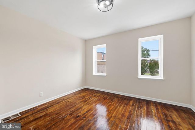 204 MIDDLESEX ST, Gloucester City, NJ 08030