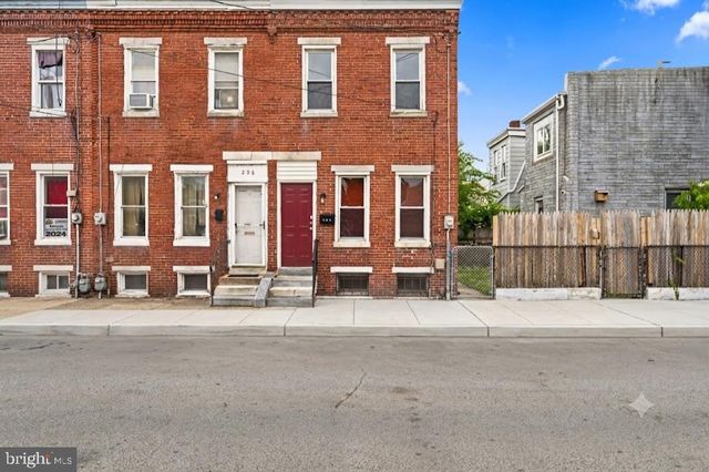 204 MIDDLESEX ST, Gloucester City, NJ 08030