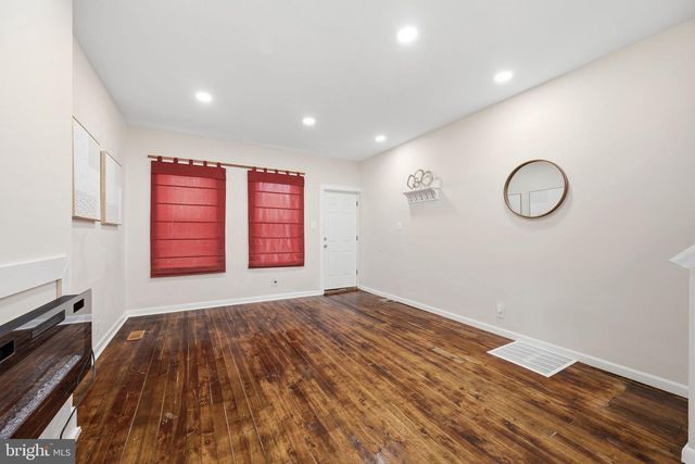 204 MIDDLESEX ST, Gloucester City, NJ 08030