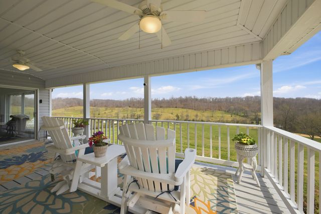 391 Keg Springs Rd, Hampshire, TN 38461