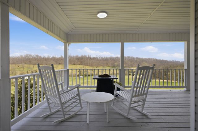 391 Keg Springs Rd, Hampshire, TN 38461