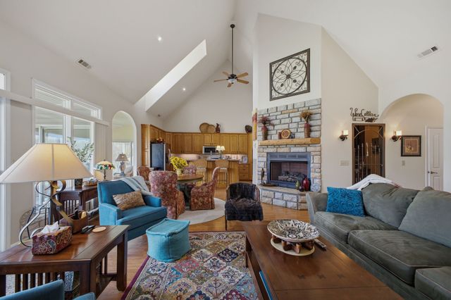 391 Keg Springs Rd, Hampshire, TN 38461