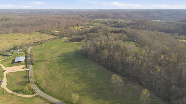 391 Keg Springs Rd, Hampshire, TN 38461
