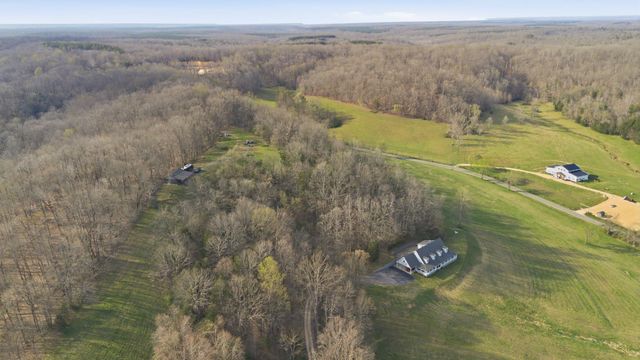 391 Keg Springs Rd, Hampshire, TN 38461