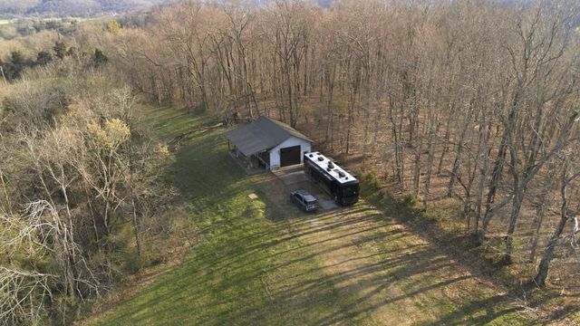 391 Keg Springs Rd, Hampshire, TN 38461