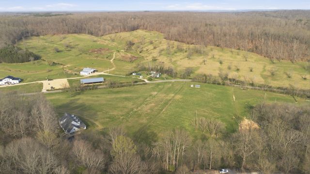 391 Keg Springs Rd, Hampshire, TN 38461