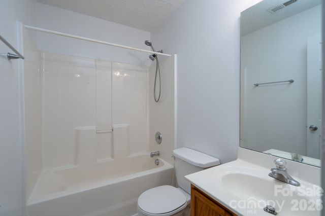 511 Lightspun Lane, Charlotte, NC 28216