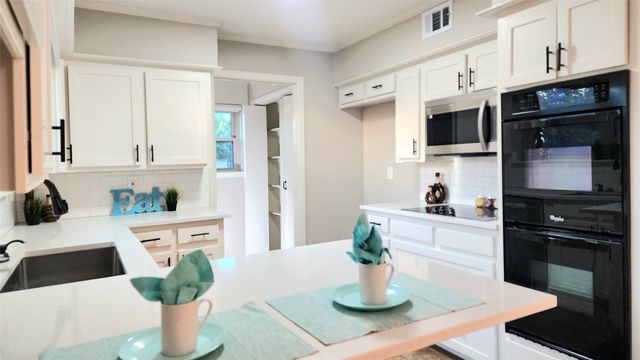 1911 Greenhaven Drive, Richardson, TX 75080