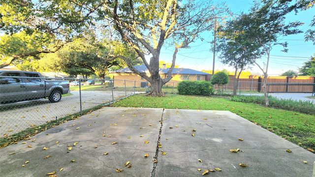 1911 Greenhaven Drive, Richardson, TX 75080