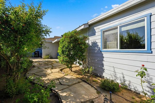 3625 Laketree Drive, Fallbrook, CA 92028