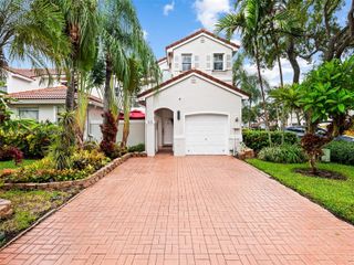 1515 Seagrape Way, Hollywood, FL 33019