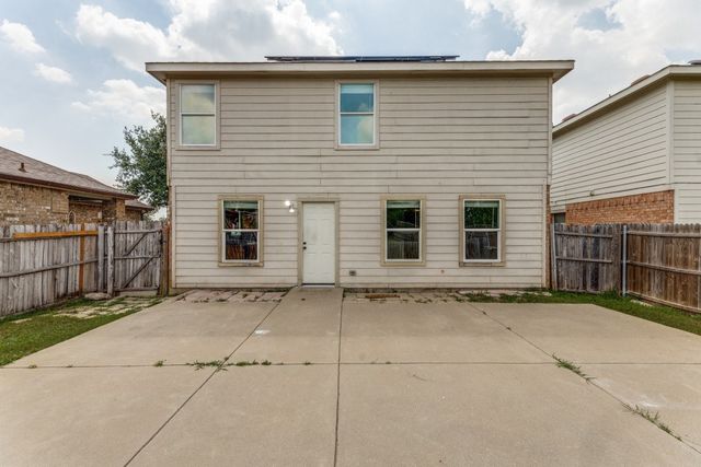 6612 Waterhill Lane, Fort Worth, TX 76179