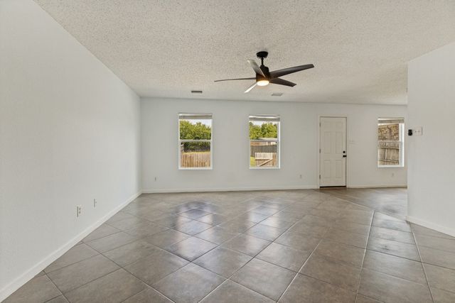 6612 Waterhill Lane, Fort Worth, TX 76179