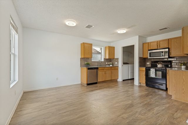 6612 Waterhill Lane, Fort Worth, TX 76179