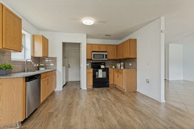 6612 Waterhill Lane, Fort Worth, TX 76179
