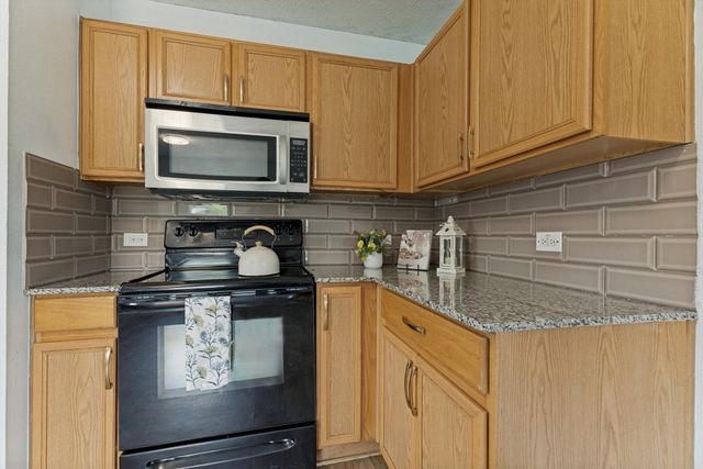 6612 Waterhill Lane, Fort Worth, TX 76179