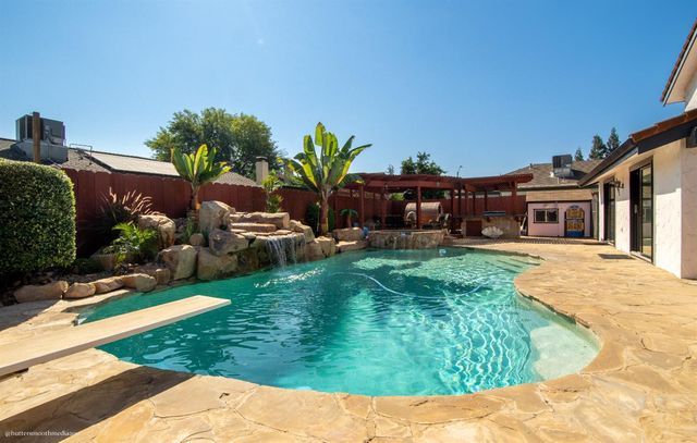 872 Westwind Dr, Lodi, CA 95242