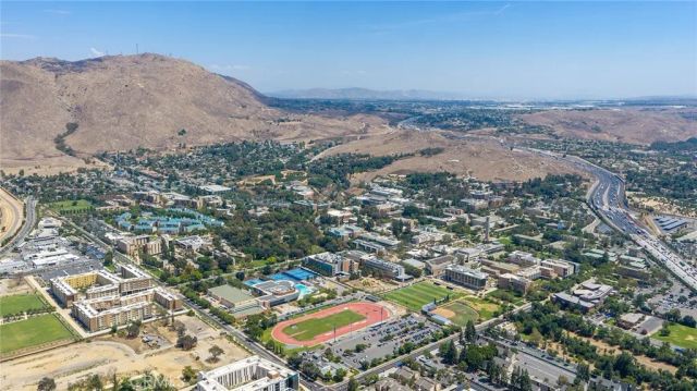 2564 Colgate, Riverside, CA 92507