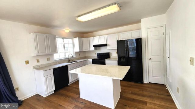 95 DENNY CIR, Newark, DE 19702