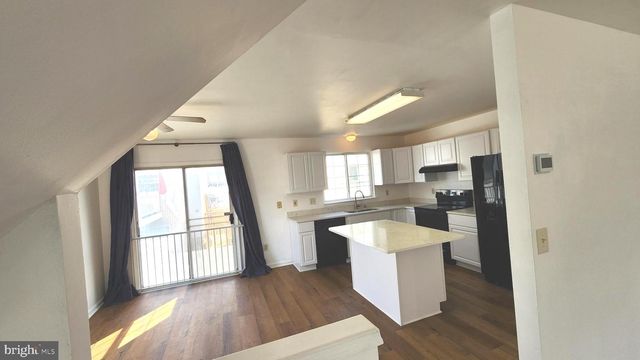 95 DENNY CIR, Newark, DE 19702