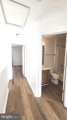 95 DENNY CIR, Newark, DE 19702