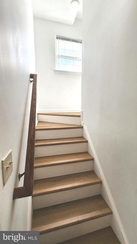 95 DENNY CIR, Newark, DE 19702