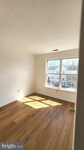 95 DENNY CIR, Newark, DE 19702