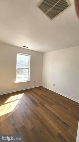 95 DENNY CIR, Newark, DE 19702