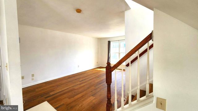 95 DENNY CIR, Newark, DE 19702