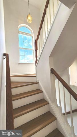 95 DENNY CIR, Newark, DE 19702