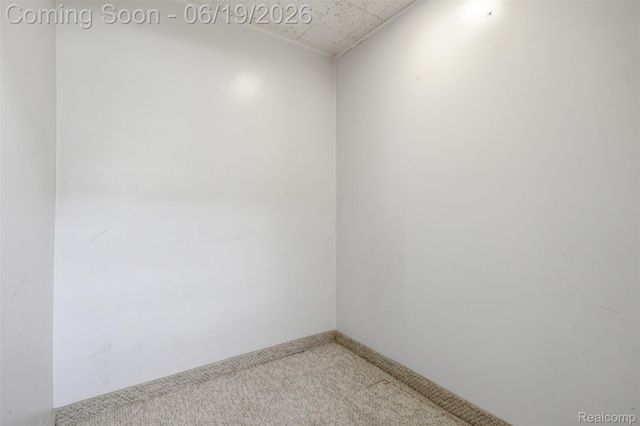 16205 E Warren Avenue, Detroit, MI 48224