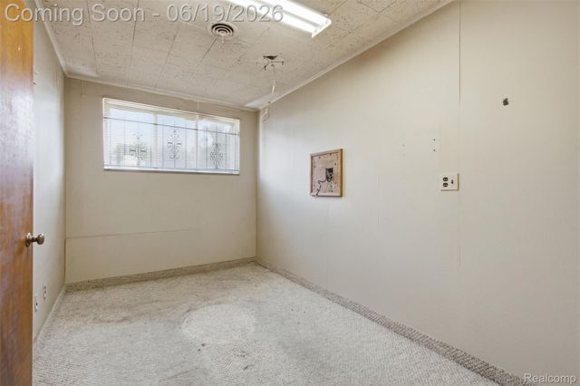 16205 E Warren Avenue, Detroit, MI 48224